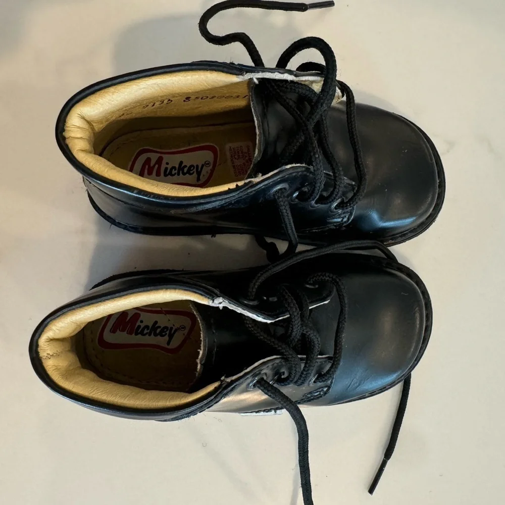 Mickey Calzado boots size 7c